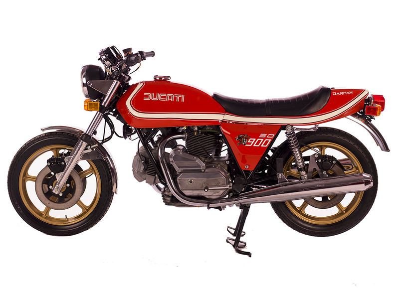 Illustration for article titled Vacant NYC Store Turned Into A Treasure Trove Of Beautiful Motorcycles